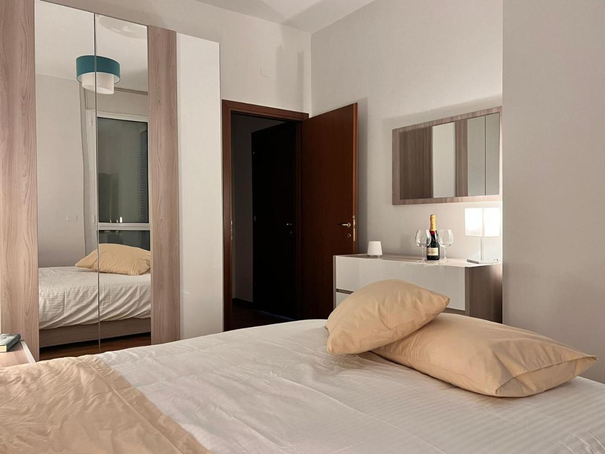 Appartamento De Luxe Giada โบโลญญา ภายนอก รูปภาพ